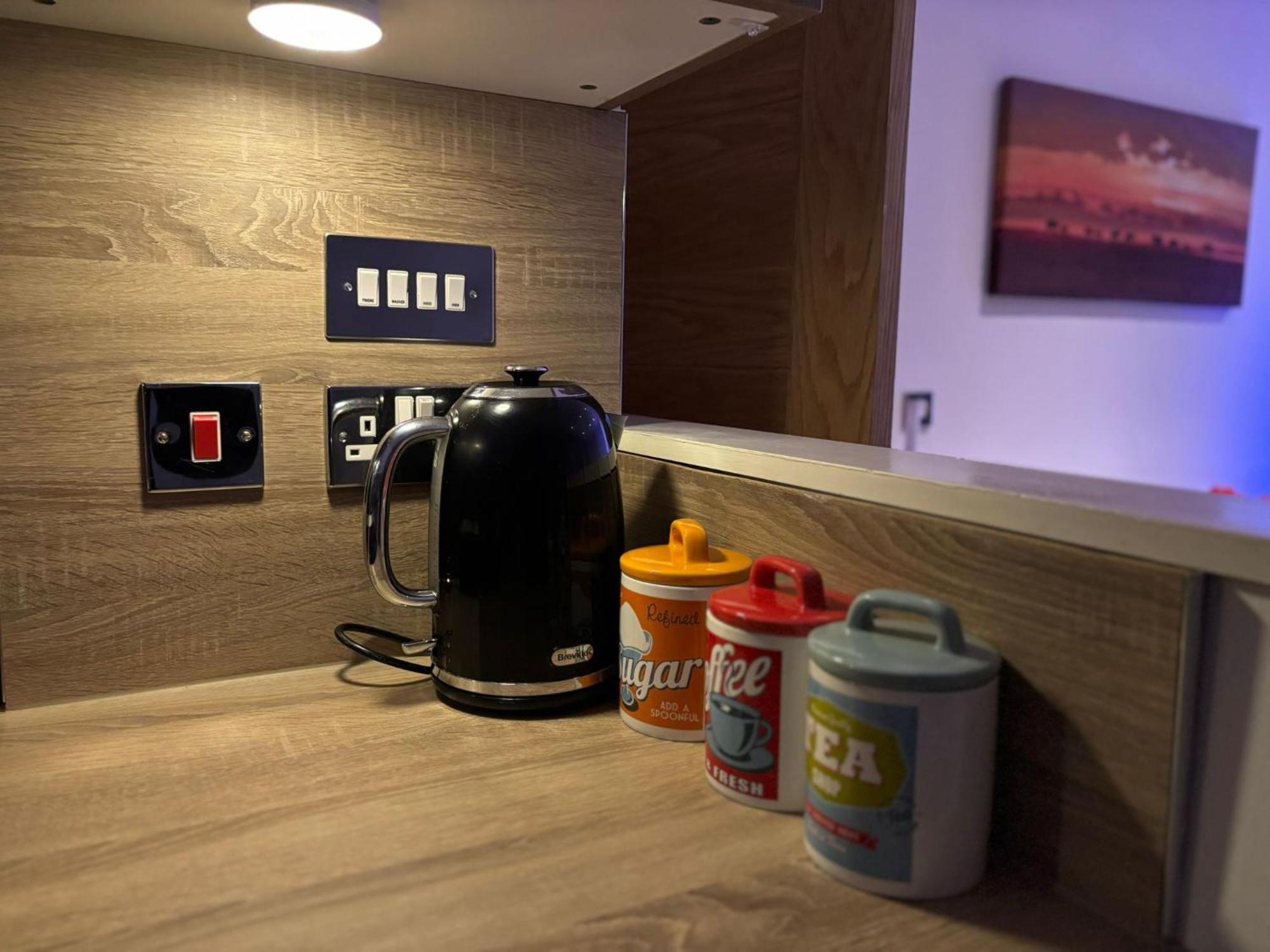24-7 Secured City Centre Apartments With Free Underground Parking And Wifi Birmingham Dış mekan fotoğraf