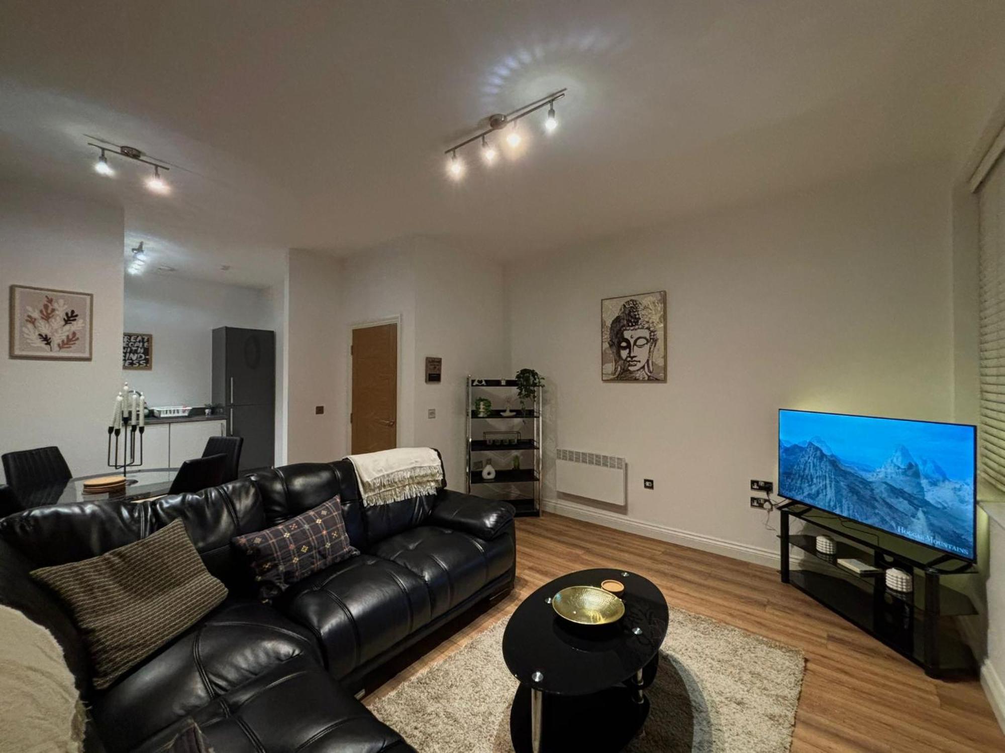 24-7 Secured City Centre Apartments With Free Underground Parking And Wifi Birmingham Dış mekan fotoğraf