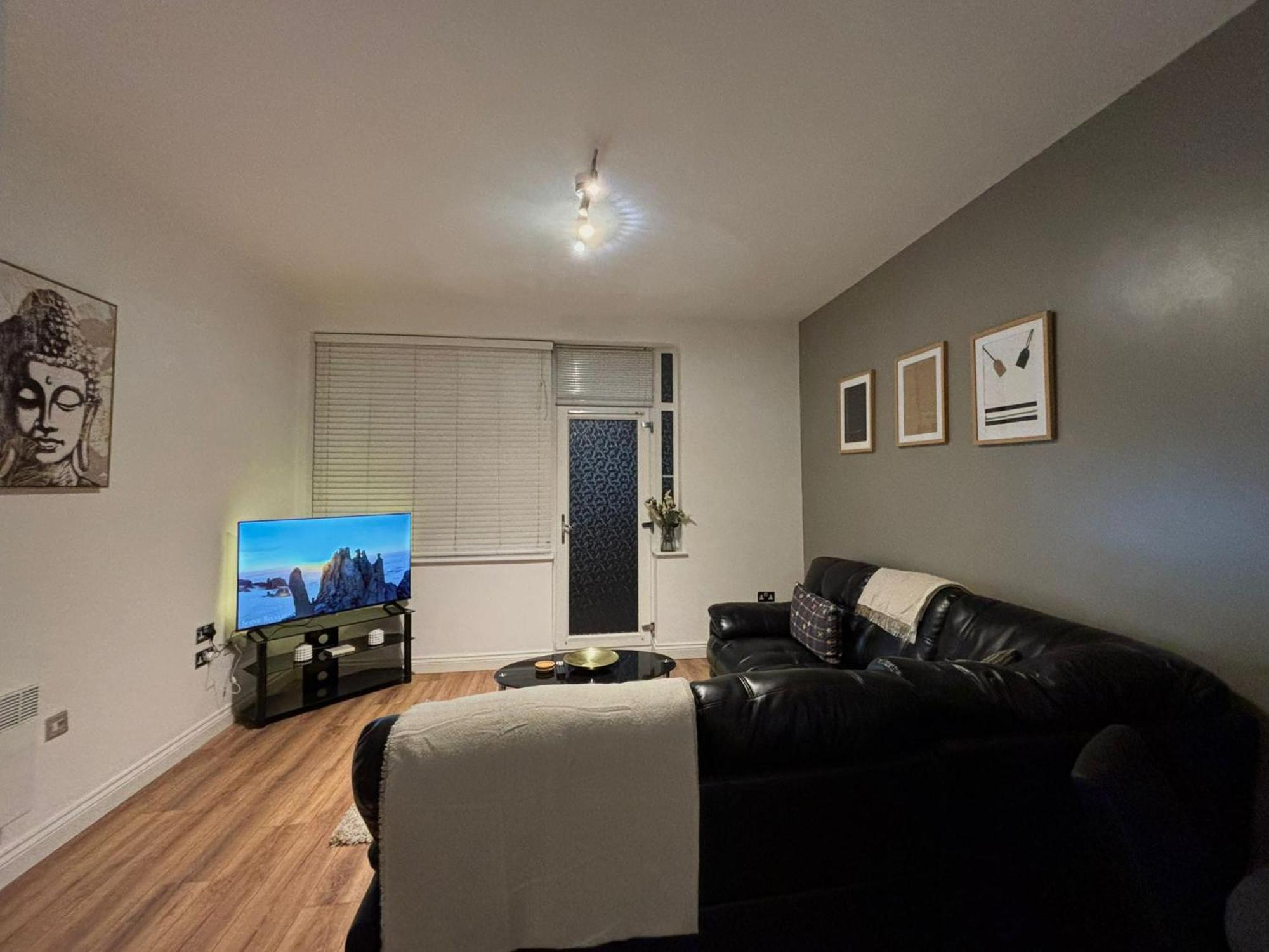 24-7 Secured City Centre Apartments With Free Underground Parking And Wifi Birmingham Dış mekan fotoğraf