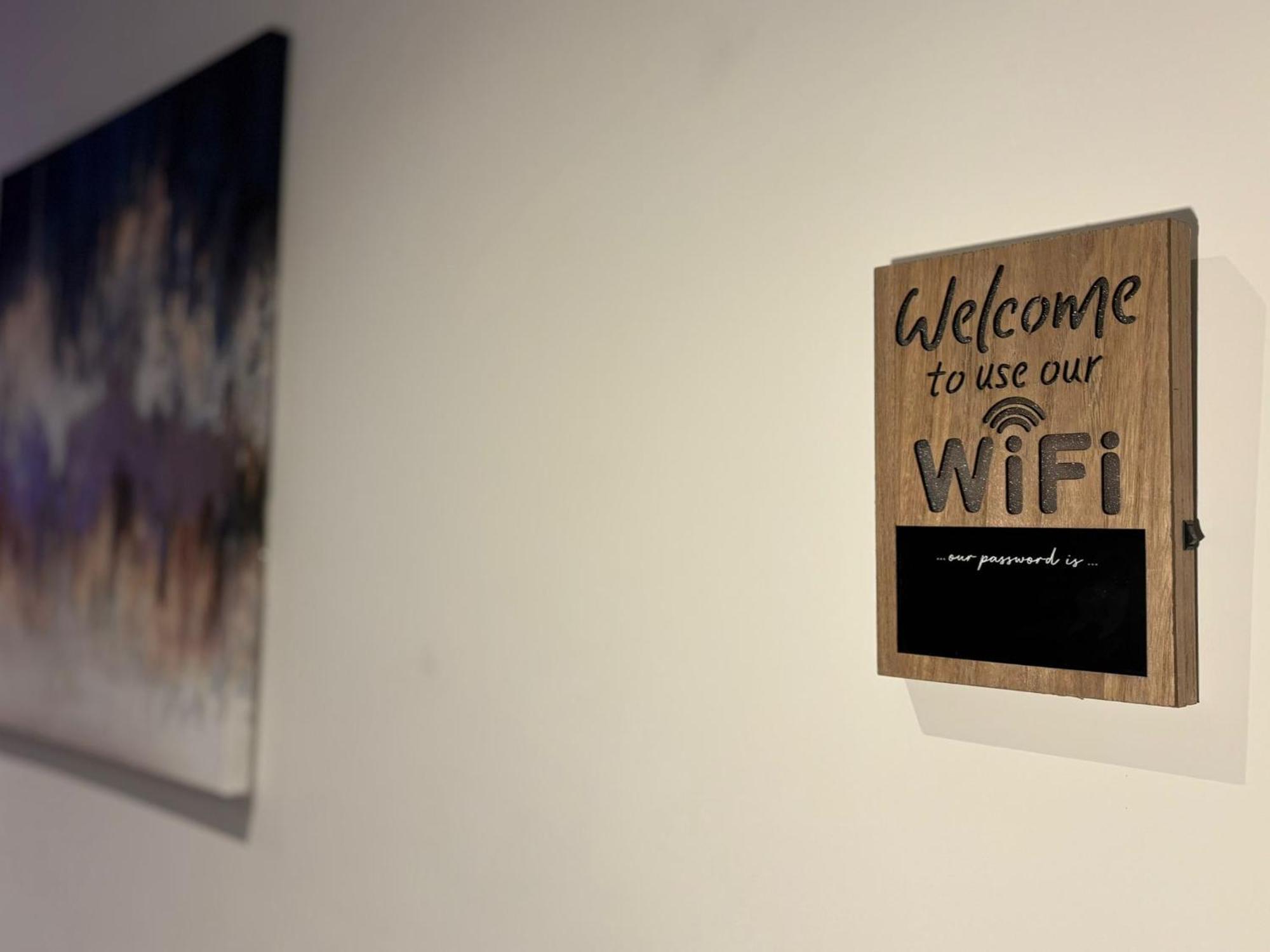 24-7 Secured City Centre Apartments With Free Underground Parking And Wifi Birmingham Dış mekan fotoğraf