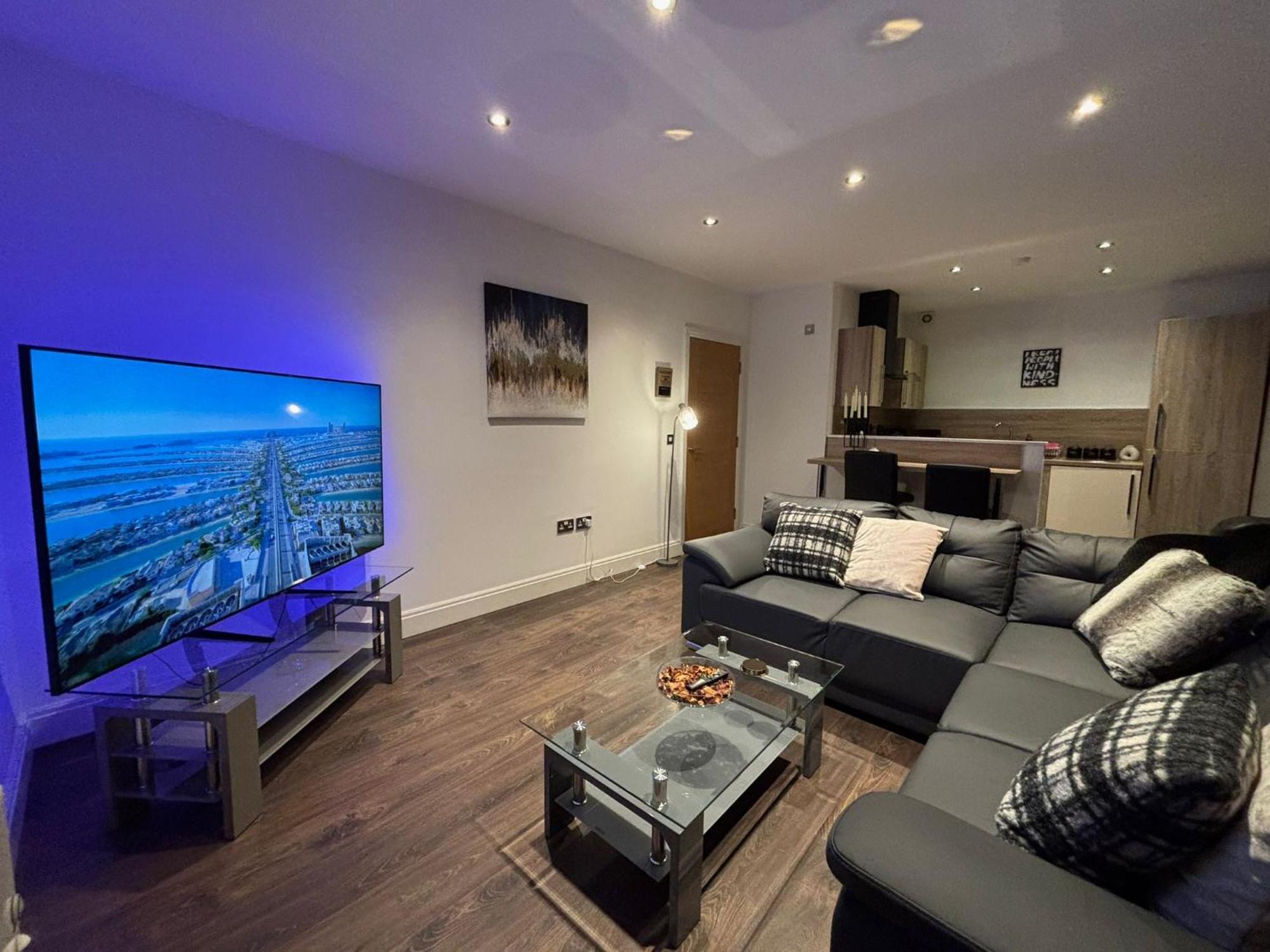 24-7 Secured City Centre Apartments With Free Underground Parking And Wifi Birmingham Dış mekan fotoğraf