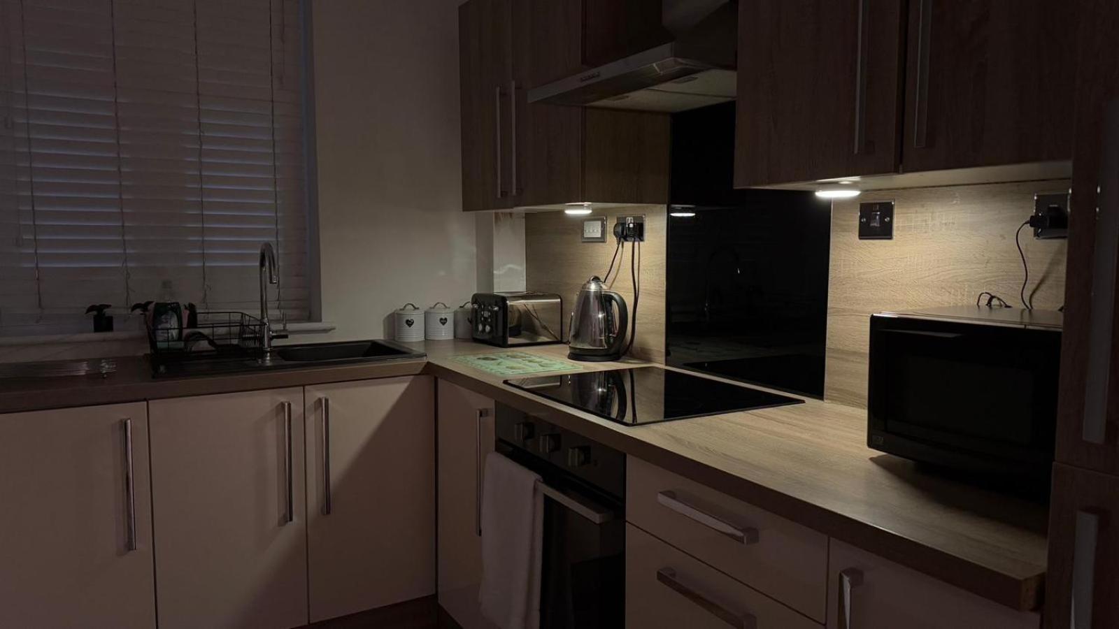 24-7 Secured City Centre Apartments With Free Underground Parking And Wifi Birmingham Dış mekan fotoğraf